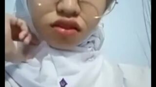 Vidio Viral Cewek Seragam SMU, Cerita Asmara Baru Gede ABG Cantik Kaca Mata Pamer Toket Terbaru